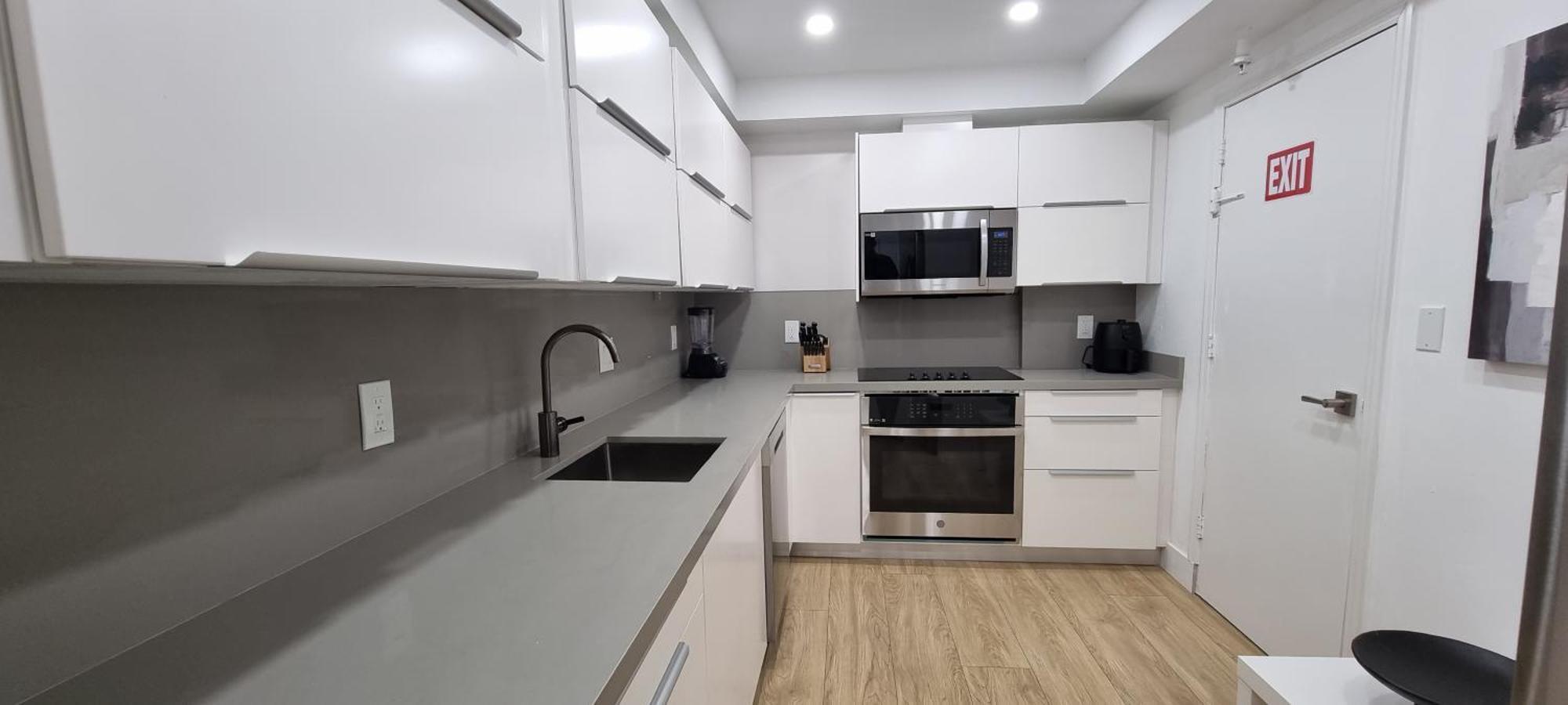 New Luxury Apartment 2Br 2Ba Direct Beach Access Hollywood Exterior photo